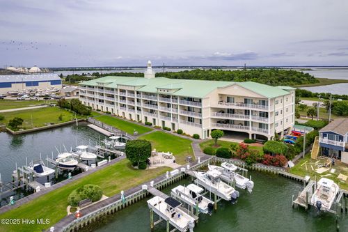 107-morgan-creek-landing-212 Old Causeway Rd, Beaufort, NC, 28516-8657 | Card Image