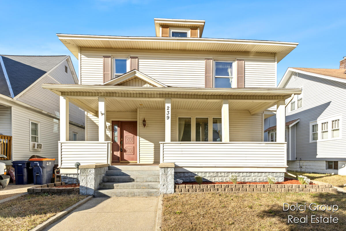 17th St, Holland, MI 49423