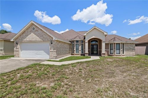 801 New Orleans Cir, Pharr, TX, 78577-7286 | Card Image