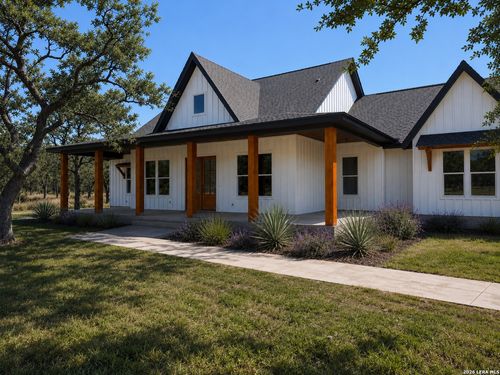 120 Pinot Pl, La Vernia, TX, 78121-1903 | Card Image