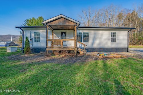220 Leonard Williams Rd, Wartburg, TN, 37887-3315 | Card Image