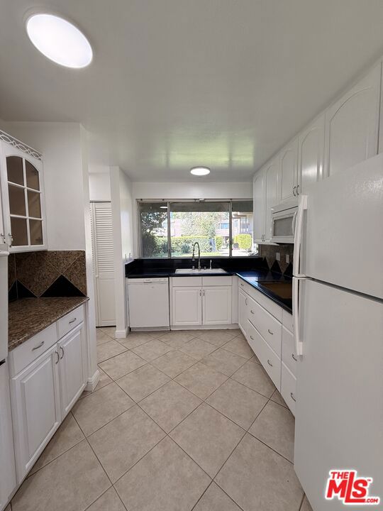 Residential Lease in Tarzana