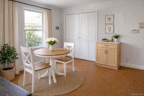 23 Waters Edge Dr, Bayside, NY, 11360-2226 | Card Image