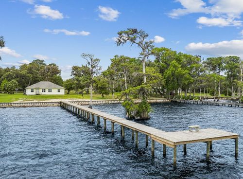 102 Sandra Ln, Crescent City, FL, 32112-4163 | Card Image