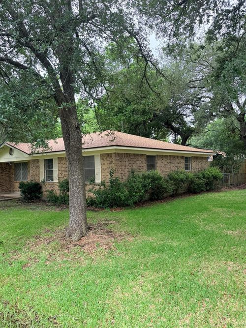 708 1st St, Winnie, TX, 77665 | Card Image