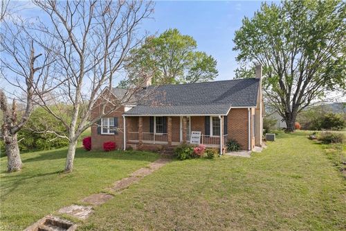 3054 N Old 52 Rd, Pinnacle, NC, 27043-9053 | Card Image