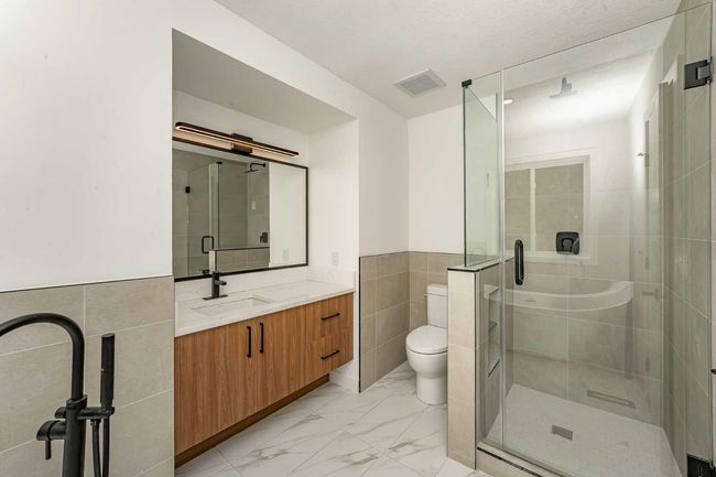 135 Sandringham Rd Nw, House other with 4 bedrooms, 4 bathrooms and 4 parking in Calgary AB | Image 12