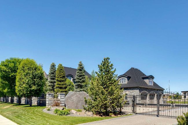 44 Aspen Ridge Heights Sw, Home with 5 bedrooms, 4 bathrooms and 10 parking in Calgary AB | Image 46