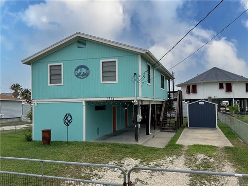 1514 S Live Oak St, Rockport, TX, 78382-2108 | Card Image