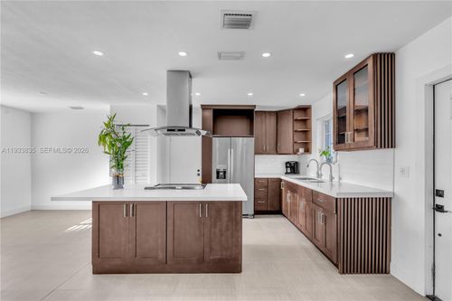 9980 Broad Channel Dr, Cutler Bay, FL, 33157-6925 | Card Image