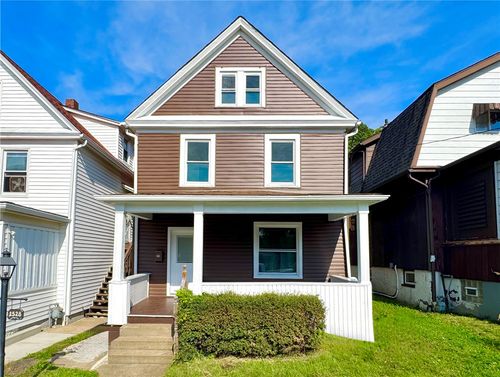 1528 Victoria Ave, New Kensington, PA, 15068-4104 | Card Image