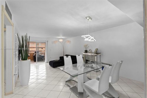 apt-3223-1810 W 56th St, Hialeah, FL, 33012-7318 | Card Image