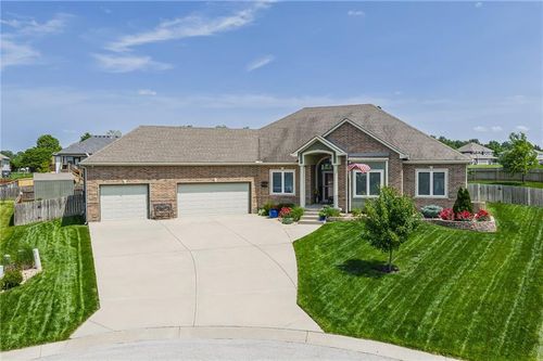 14165 Ashbury Ct, Basehor, KS, 66007-7118 | Card Image