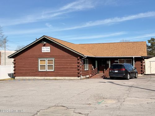 126 Henderson Dr, Jacksonville, NC, 28540-5602 | Card Image