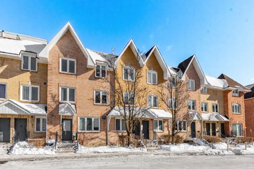 305-75 Weldrick Rd E, Richmond Hill, ON, L4C0H9 | Card Image