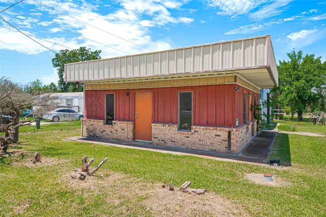 5526 Highway 90, House other with 4 bedrooms, 2 bathrooms and null parking in Madisonville TX | Image 39