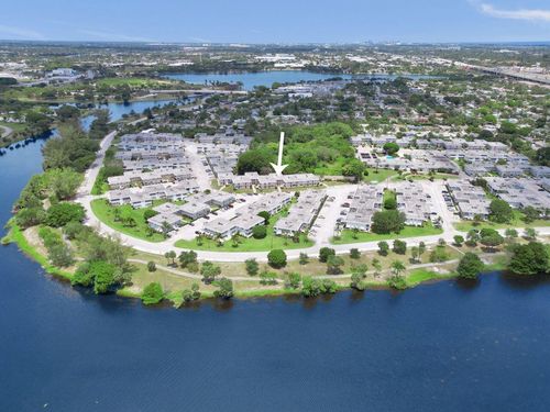 207-3120 Cynthia Ln, Lake Worth Beach, FL, 33461-5808 | Card Image