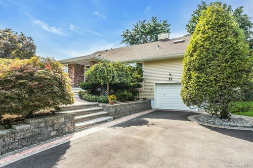 53 Hightop Ln, Jericho, NY, 11753-1718 | Card Image