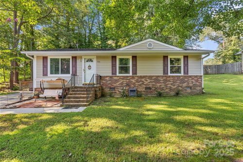 124 Willow St, Stanley, NC, 28164-1651 | Card Image