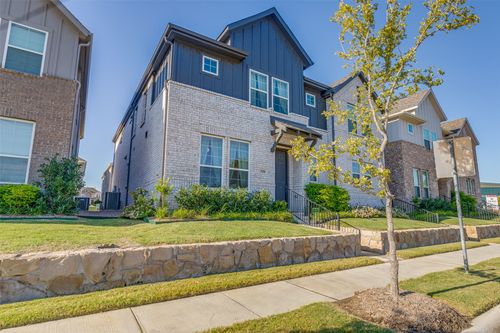 5106 Springlake Pkwy, Haltom City, TX, 76117-1302 | Card Image