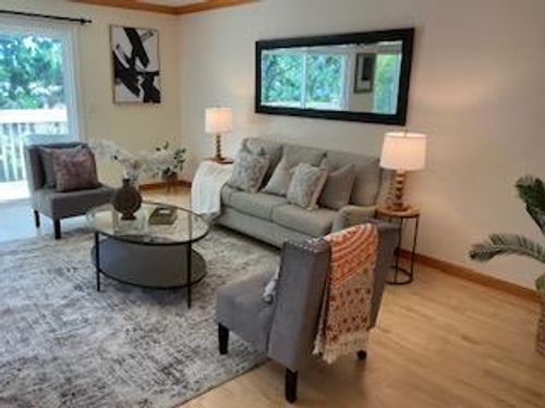 823 Stonegate Dr, South San Francisco, CA, 94080 | Card Image