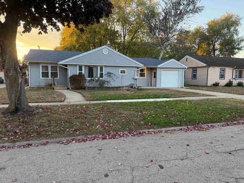 6320 John St, Loves Park, IL, 61111-4206 | Card Image