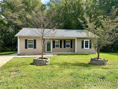 111 Dundee Ct, Maiden, NC, 28650-9476 | Card Image