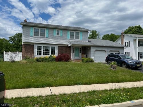 31 Junction Pond Ln, Monmouth Junction, NJ, 08852-2924 | Card Image
