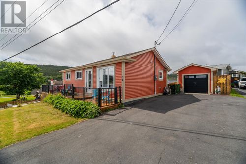 32 Southside Lower Road, Carbonear, NL, A1Y1A3 | Card Image