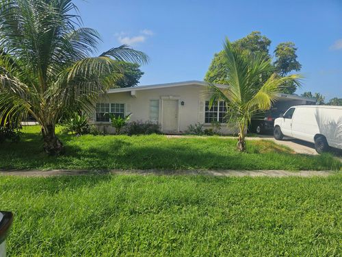 6134 Hogan Creek Rd, Margate, FL, 33063-2246 | Card Image