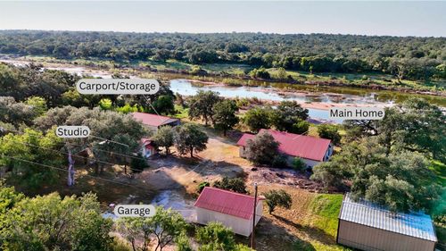 211 W Young St, Llano, TX, 78643-1264 | Card Image