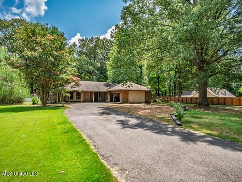 209 Musgrove Rd, Batesville, MS, 38606-7274 | Card Image
