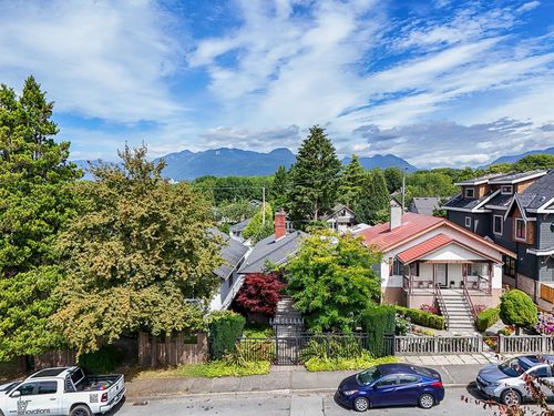 2554 Dundas St, Vancouver, BC, V5K1P8 | Card Image
