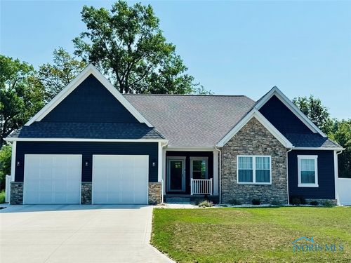 3823 Bearcat Way, Findlay, OH, 45840-1746 | Card Image