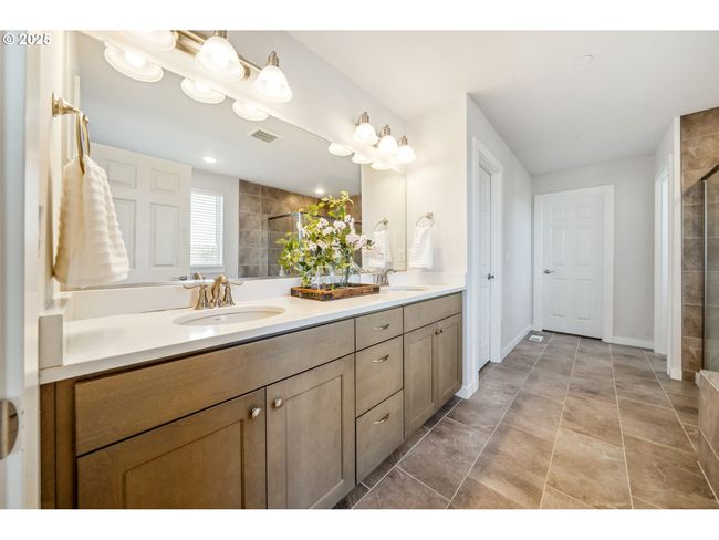 Owner's Suite Bathroom-Double Sinks | Image 22