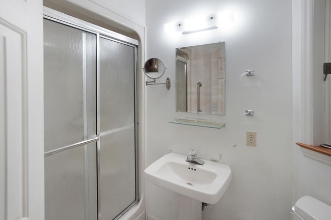 Primary Bathroom #2 | Image 23