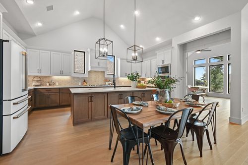 461 Leaning Rock Rdg, Austin, TX, 78737-5516 | Card Image