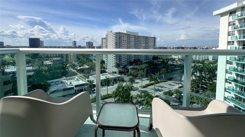 12p-3901 S Ocean Dr, Hollywood, FL, 33019-3004 | Card Image
