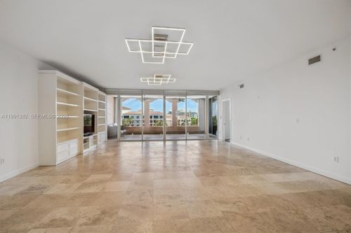 ph-5-733 Crandon Blvd, Key Biscayne, FL, 33149-2574 | Card Image