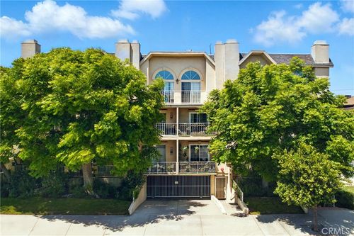 12-11445 Moorpark St, North Hollywood, CA, 91602 | Card Image