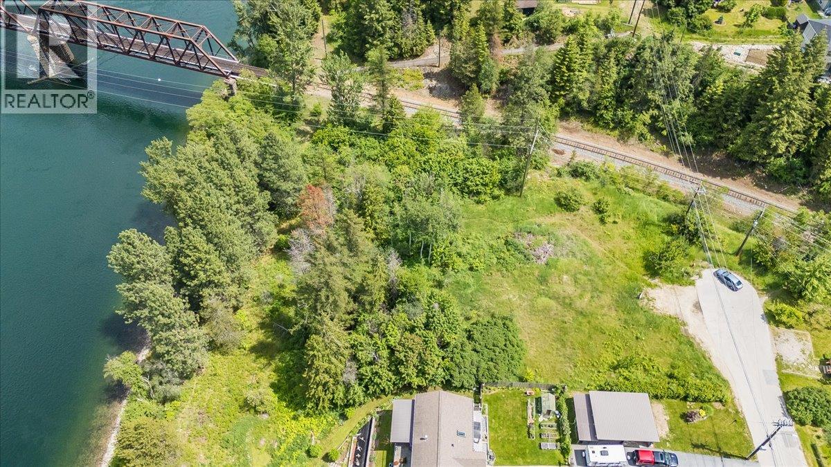 Land in Castlegar 5