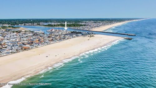 12 Inlet Dr, Point Pleasant Beach, NJ, 08742-2685 | Card Image