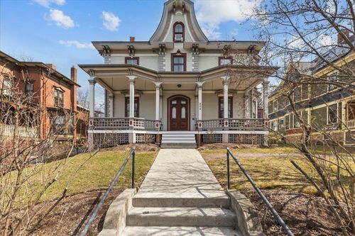 5-204 S Union St, Burlington, VT, 05401-5063 | Card Image