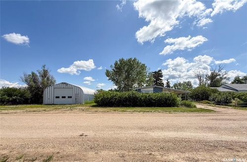 114-116 1st St E, Climax, SK, S0N0A7 | Card Image