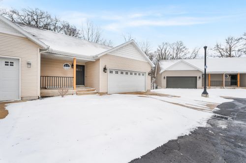 706 Tioga Park Dr, Big Rapids, MI, 49307 | Card Image