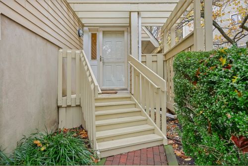 46-46 Sunrise Hill Rd, Norwalk, CT, 06851-2118 | Card Image