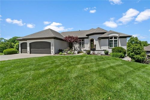 14500 Farley St, Overland Park, KS, 66221-7567 | Card Image