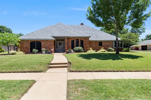 1414 O Shannon Lane, Garland, TX, 75044 | Card Image