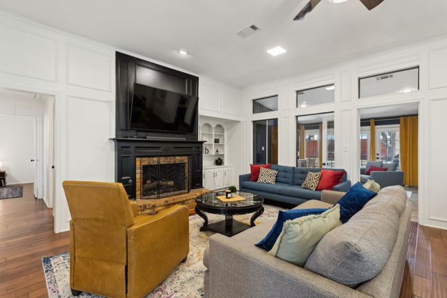 10216 Shadow Way, House other with 4 bedrooms, 3 bathrooms and null parking in Dallas TX | Image 6