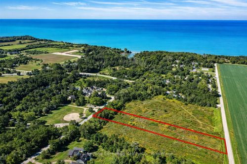 64 North St, Goderich, ON, N7A3X9 | Card Image